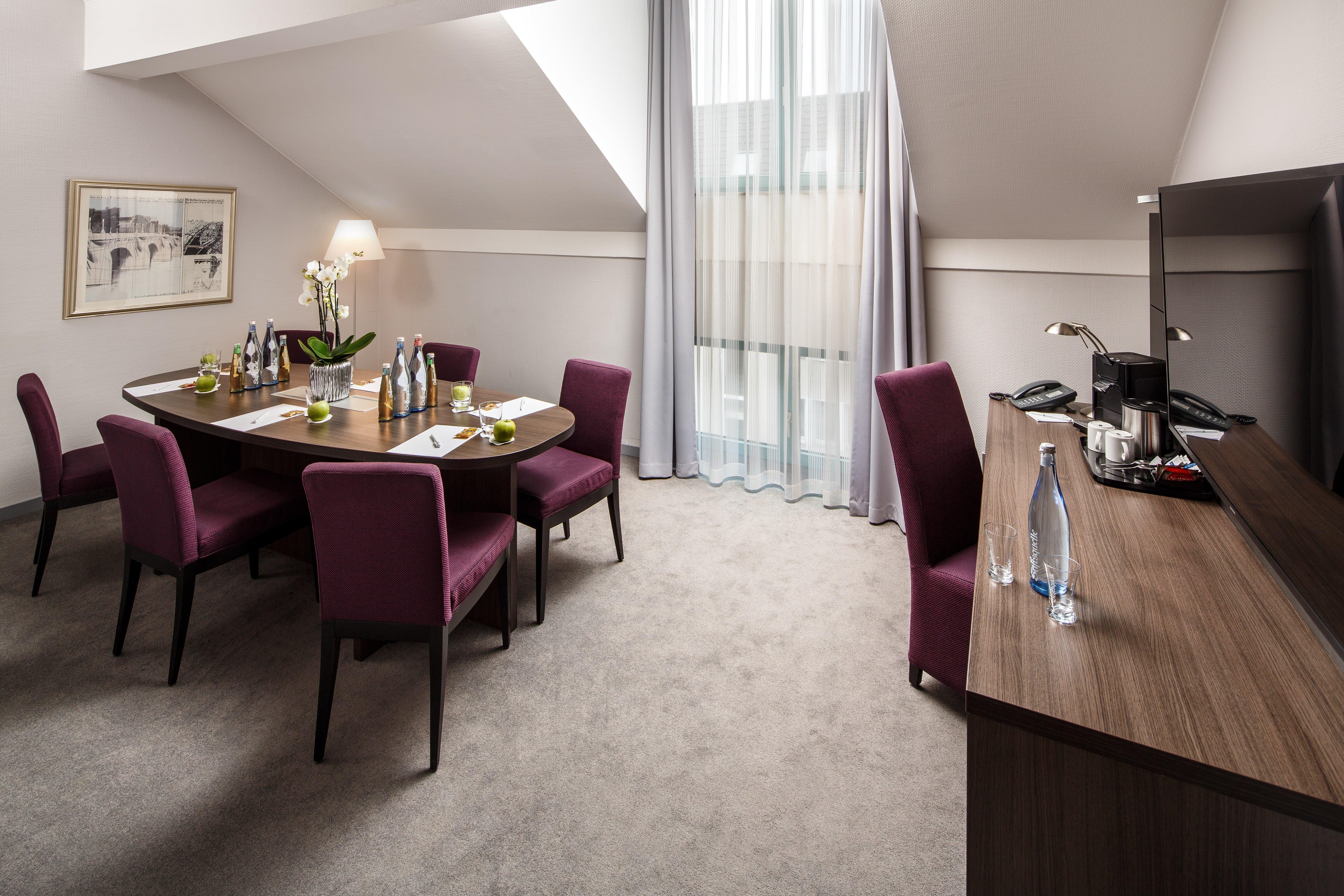 Holiday Inn Duesseldorf Hafen, An Ihg Hotel Екстериор снимка