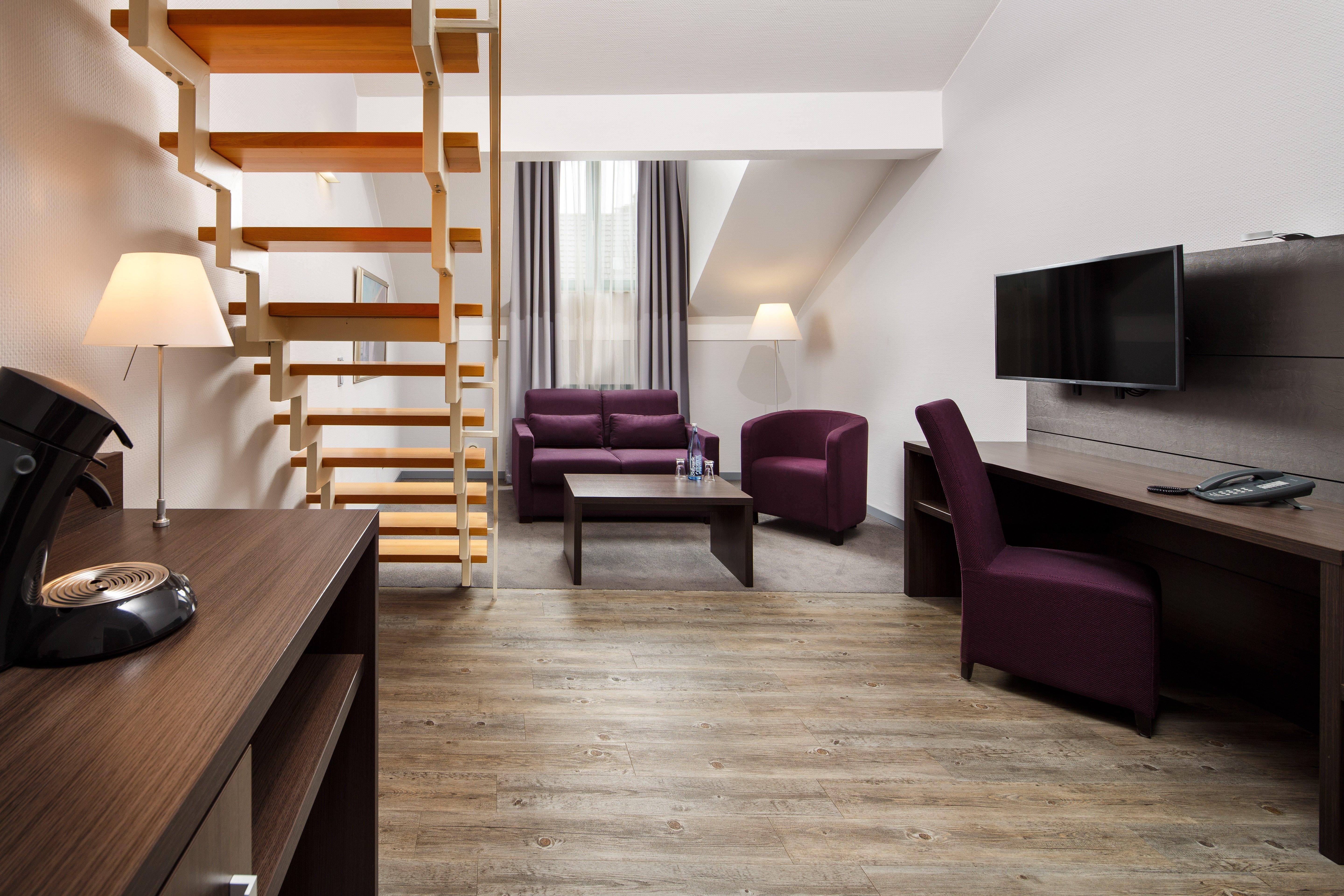 Holiday Inn Duesseldorf Hafen, An Ihg Hotel Екстериор снимка