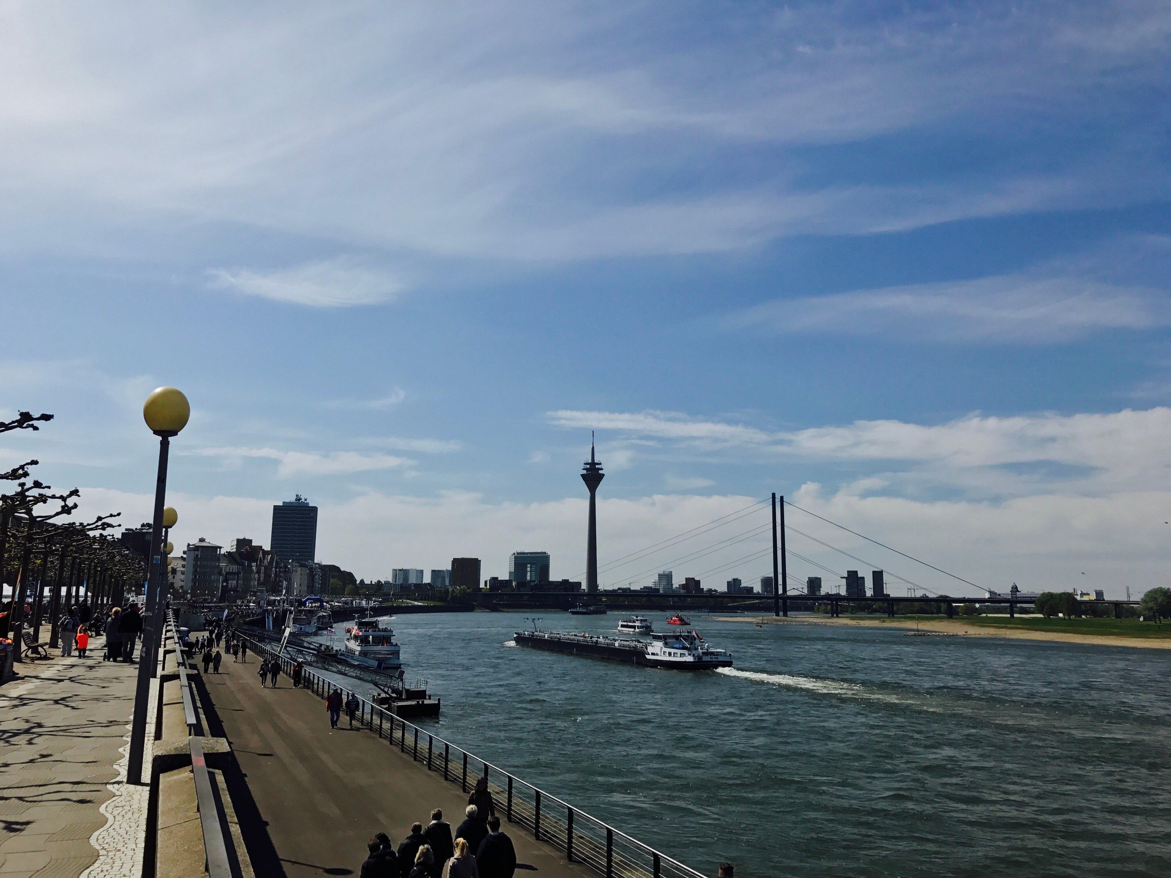 Holiday Inn Duesseldorf Hafen, An Ihg Hotel Екстериор снимка