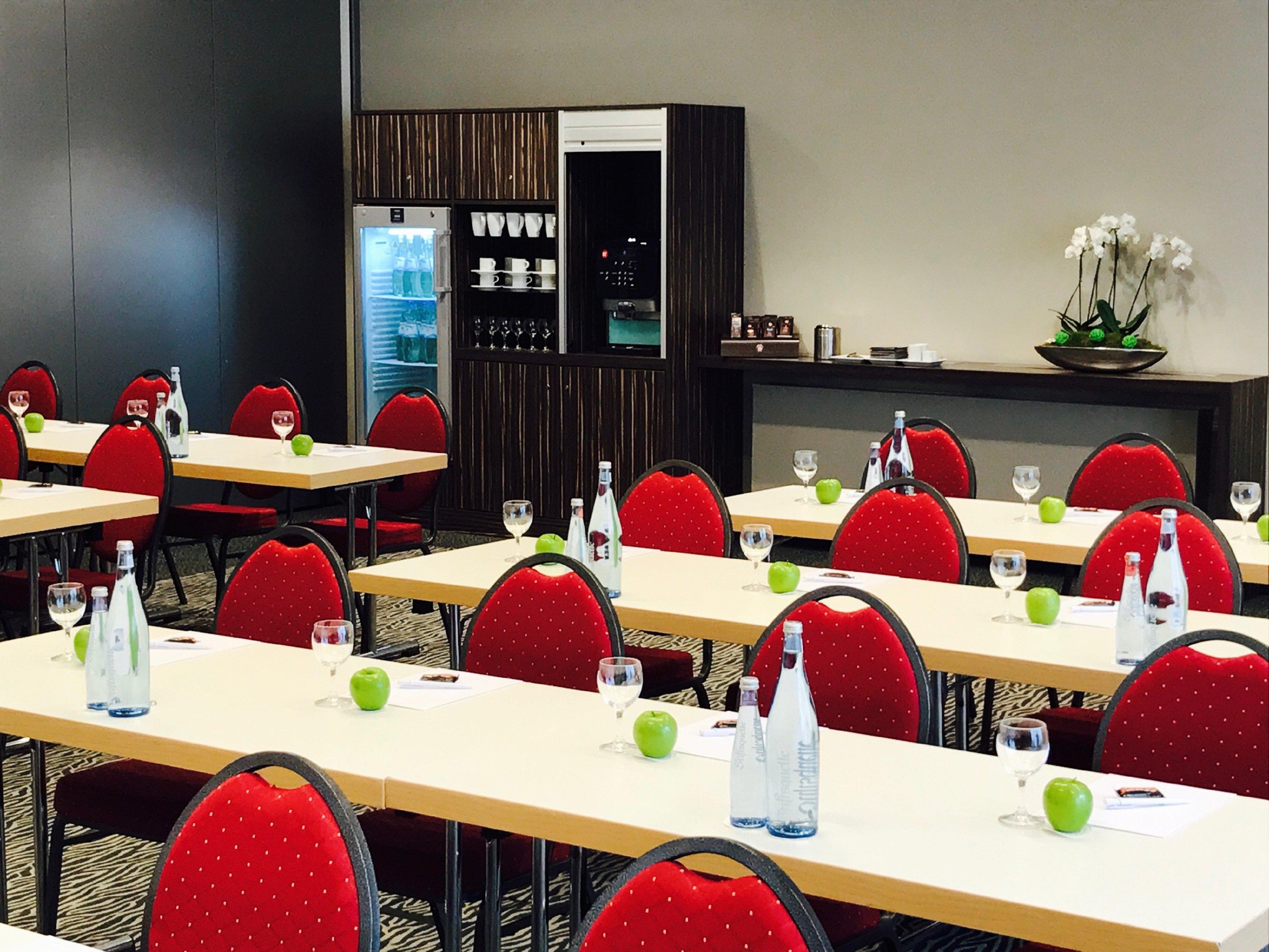 Holiday Inn Duesseldorf Hafen, An Ihg Hotel Екстериор снимка