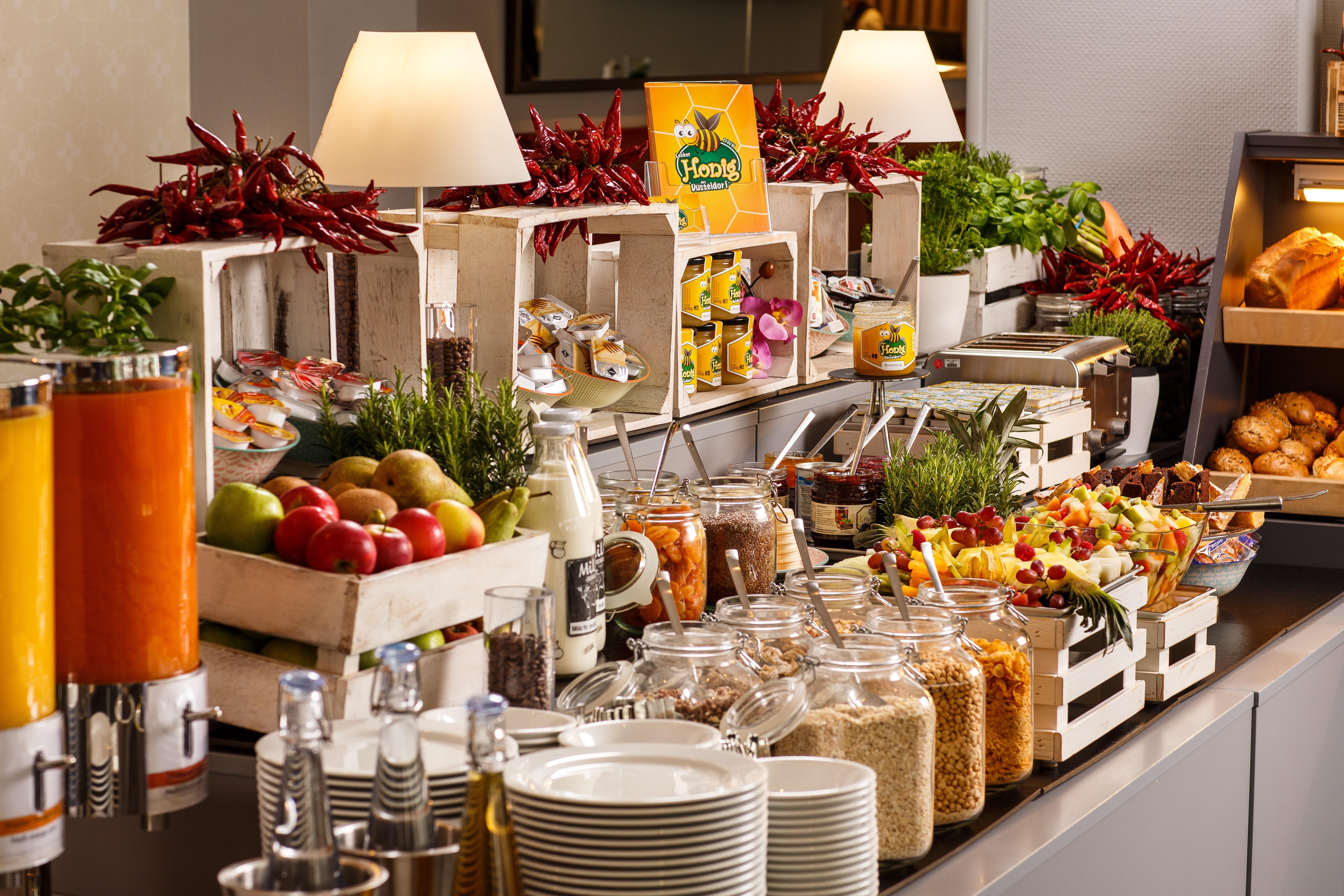 Holiday Inn Duesseldorf Hafen, An Ihg Hotel Екстериор снимка